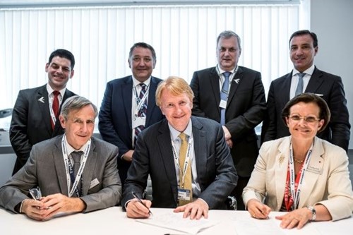 Embraer Defense & Security, Savis, Bradar and Thales executives firm cooperation agreement at Paris Air Show 